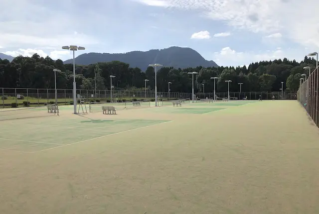 姶良市総合運動公園のテニスコート