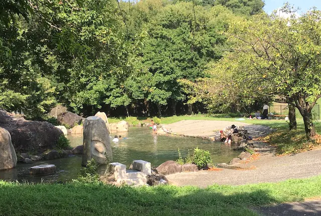 妙泉寺公園の親水池