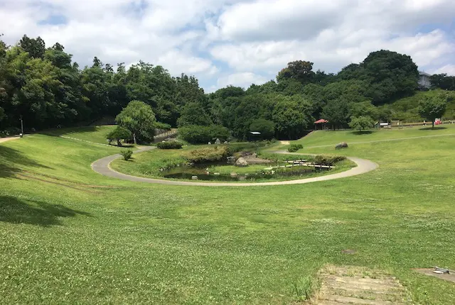 妙泉寺公園の修景池