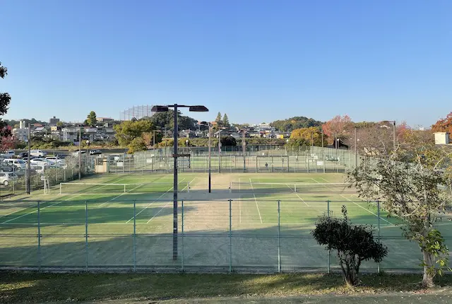 坪井川緑地公園のテニスコート