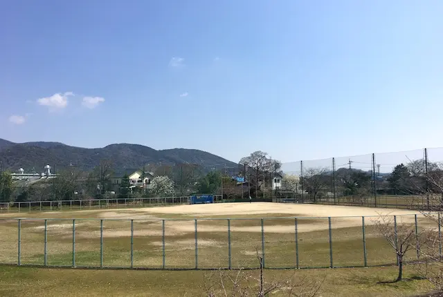 小島公園のソフトボール場