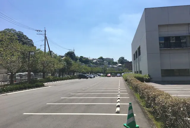熊本県立体育館のE、F、メイン駐車場