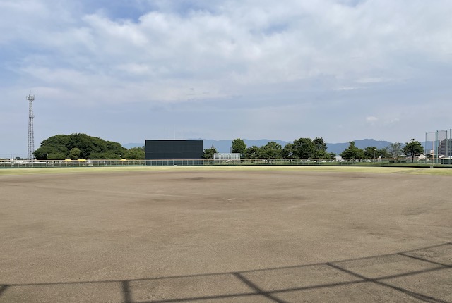 新宝満川公園の野球場