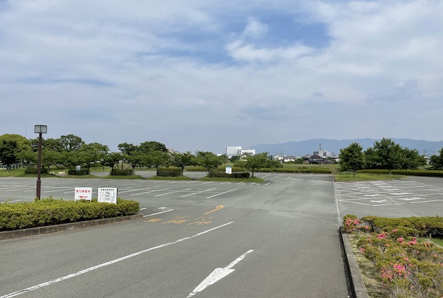 新宝満川公園の駐車場