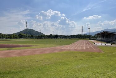 鳥栖市陸上競技場（佐賀県）緑が気持ち良い運動施設