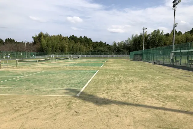 山鹿市カルチャースポーツセンターのテニスコート