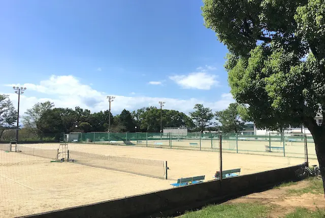 荒尾運動公園のテニスコート