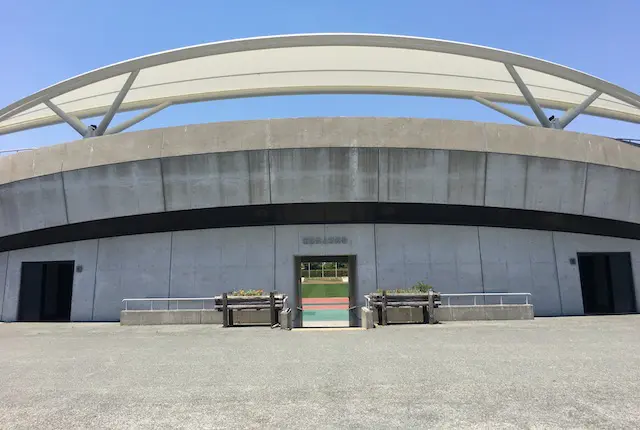 熊本県民総合運動公園補助競技場のメインスタンド