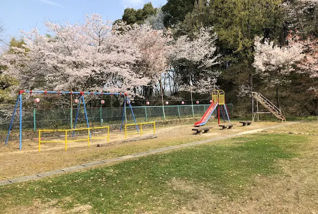 桜ヶ丘グラウンドの遊具