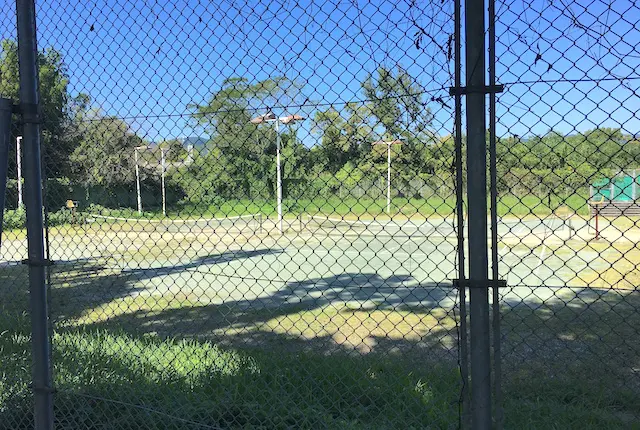 菊鹿テニスコート