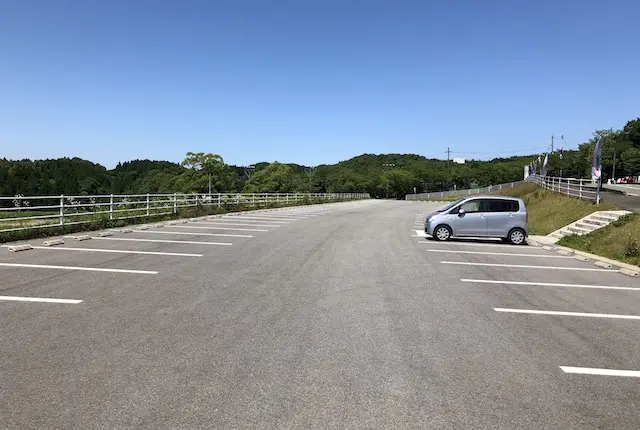 和水町体育館の駐車場