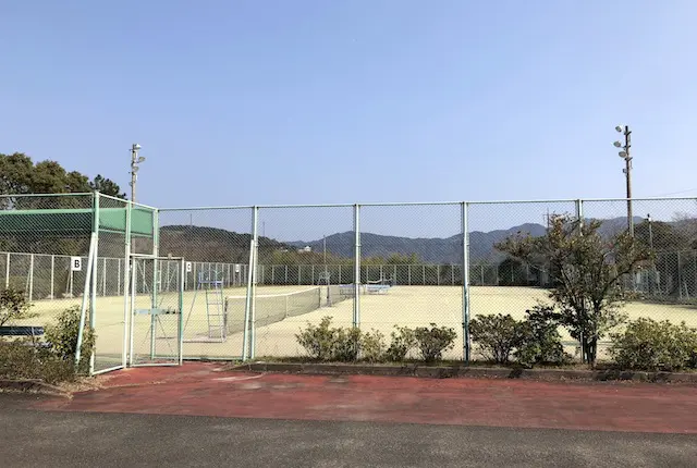 御立岬公園のテニスコート