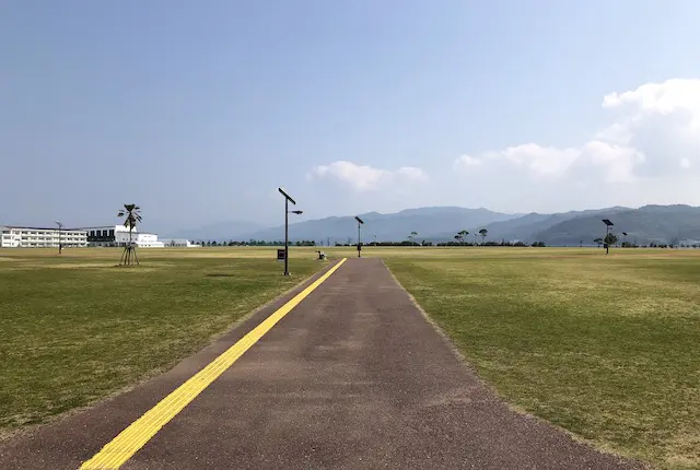 大矢崎緑地公園の遊歩道