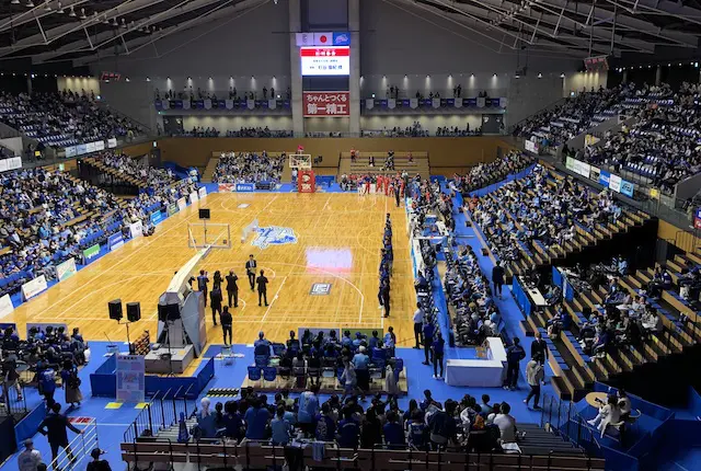 松江市総合体育館のメインアリーナ