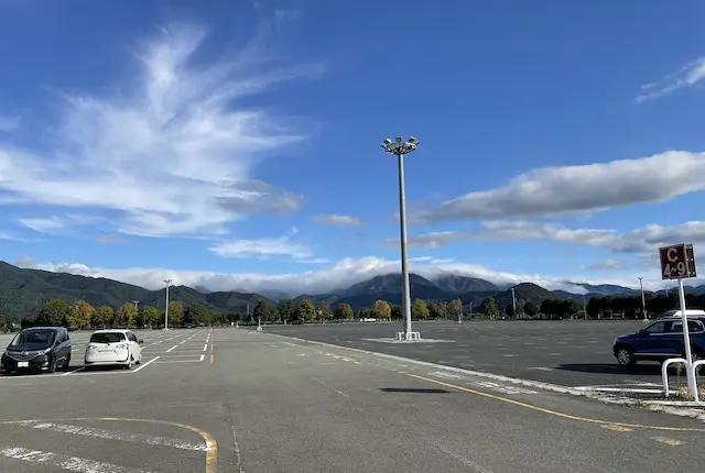 山形県総合運動公園の駐車場