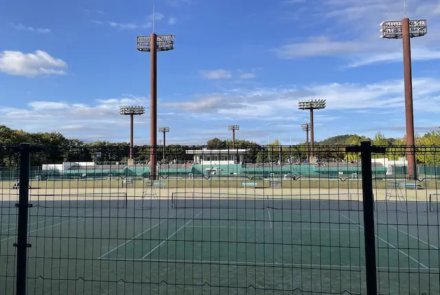 山形県総合運動公園のテニスコート