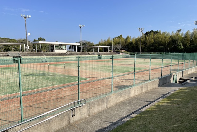 加世田運動公園のテニスコート