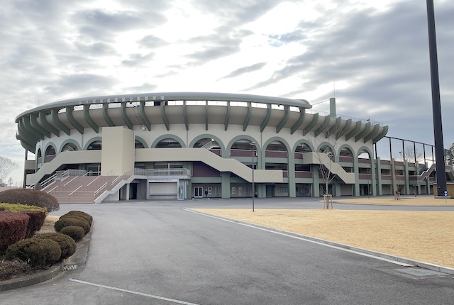 栃木県総合運動公園の本球場