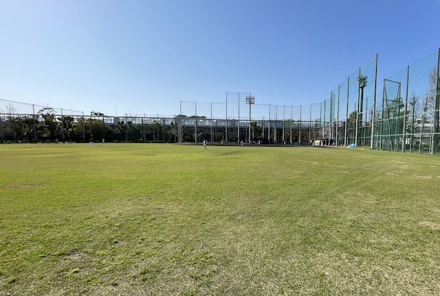 名島運動公園の野球場