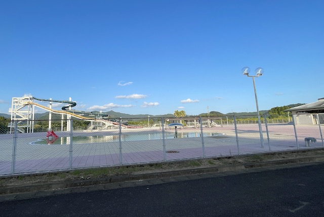 日南総合運動公園の遊泳プール